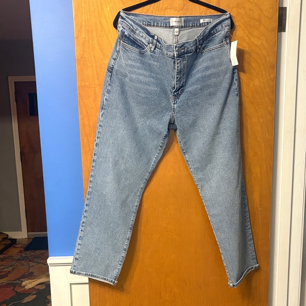 NWT Frame Denim Light Blue Straight Leg Jeans 32